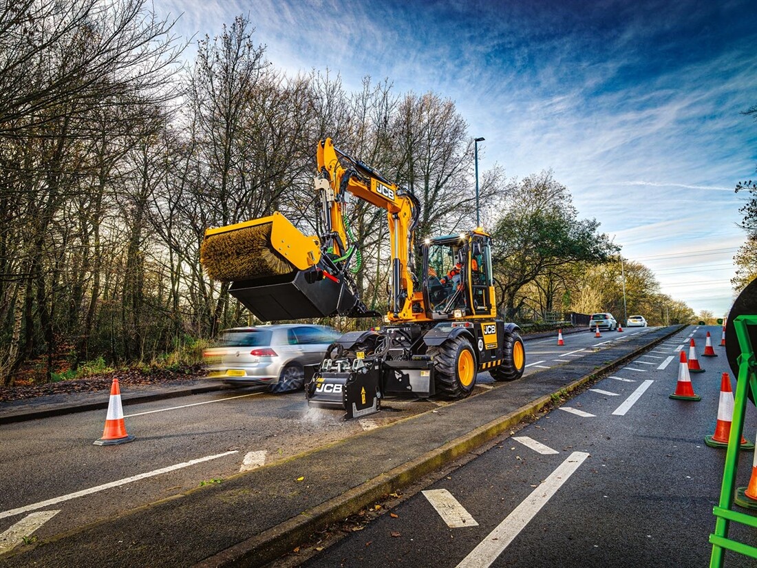 Stoke-on-Trent council orders JCB PotholePro