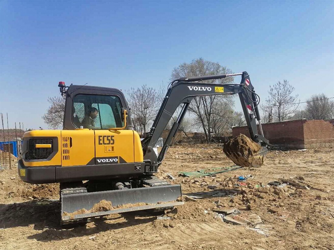 Volvo EC55 Electric begins customer trial in China