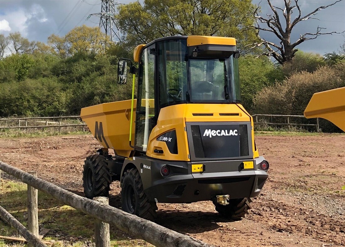 Mecalac's new site dumpers
