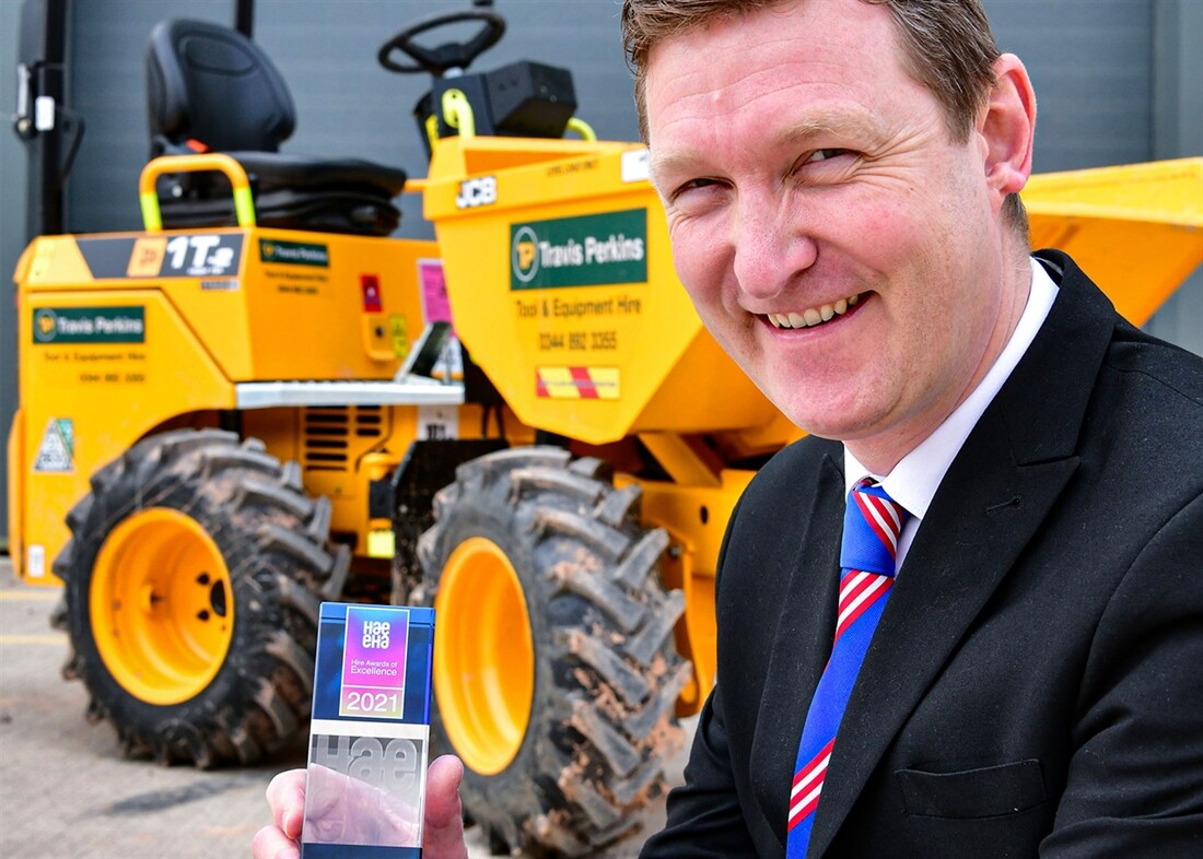 Hire Industry award for JCB IT-2