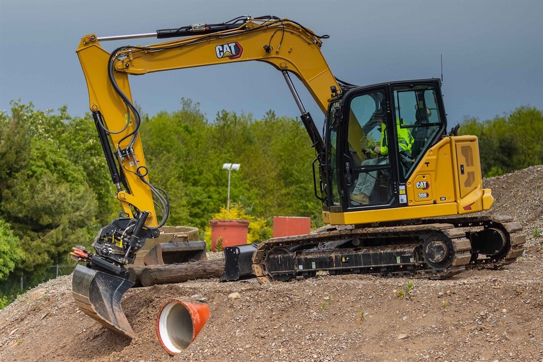 Cats new 8-tonne 308 CR Fixed Boom digger