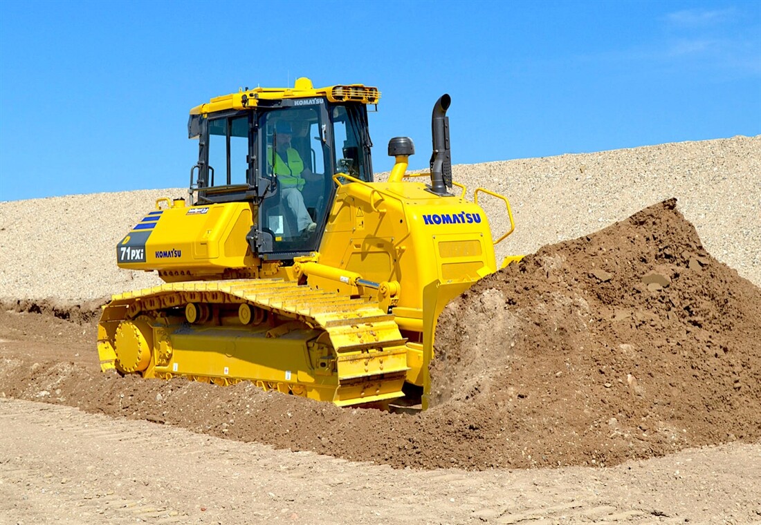 New Komatsu D71-24 dozer arrives