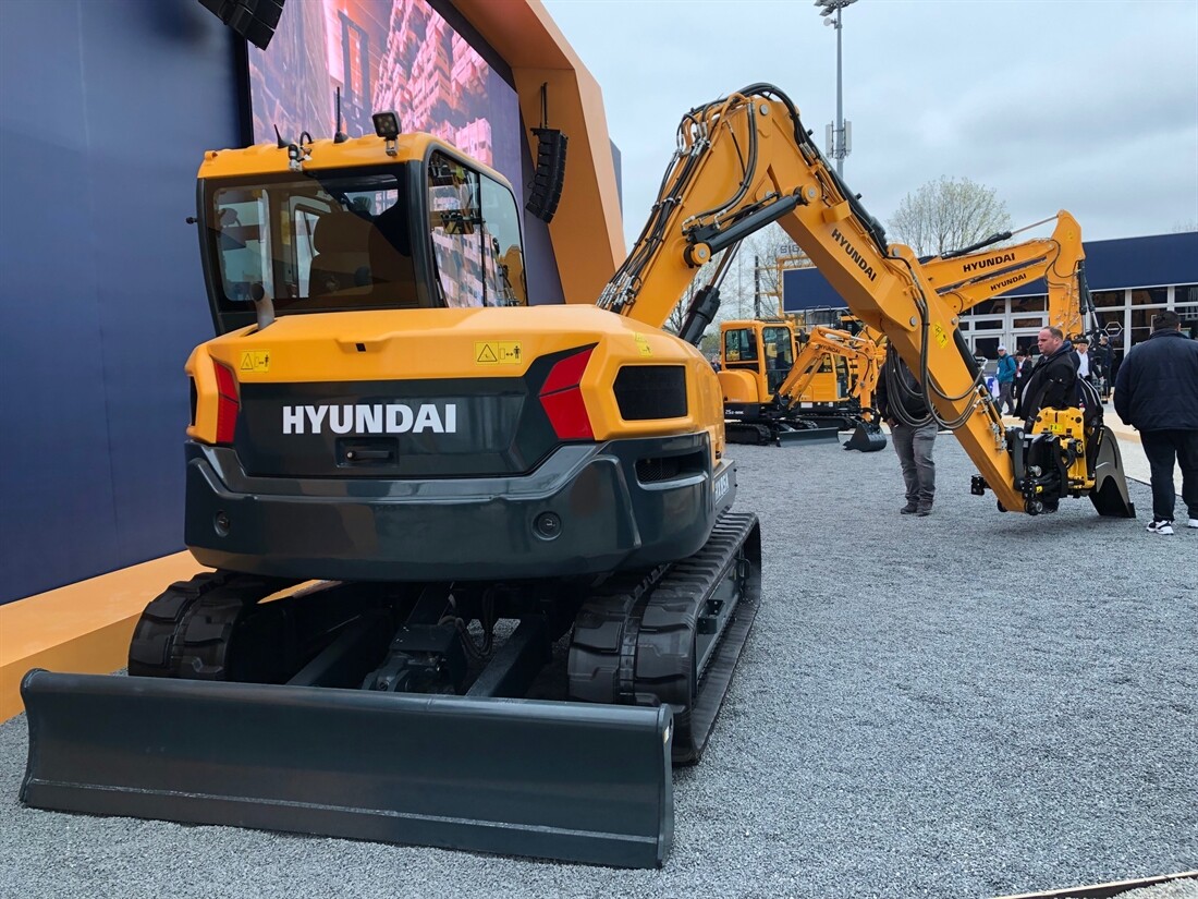 Hyundai HX85A from an American Operators Perspective