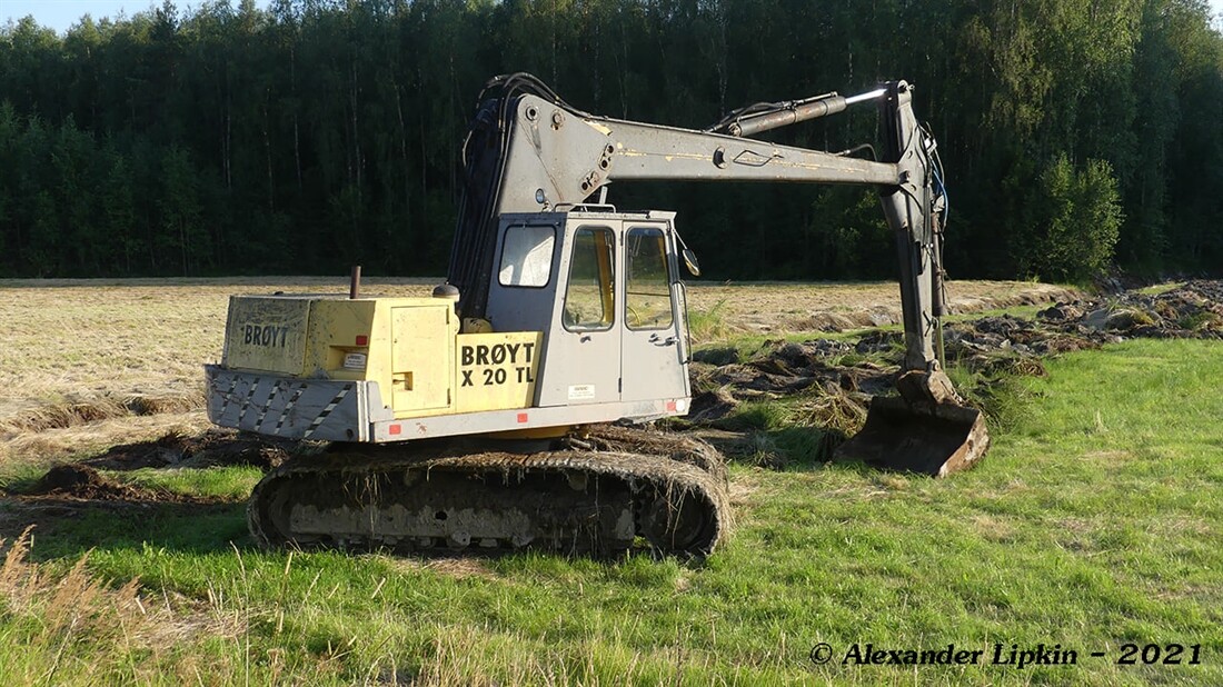 Rare BRØYT Tracked Excavator Spotted