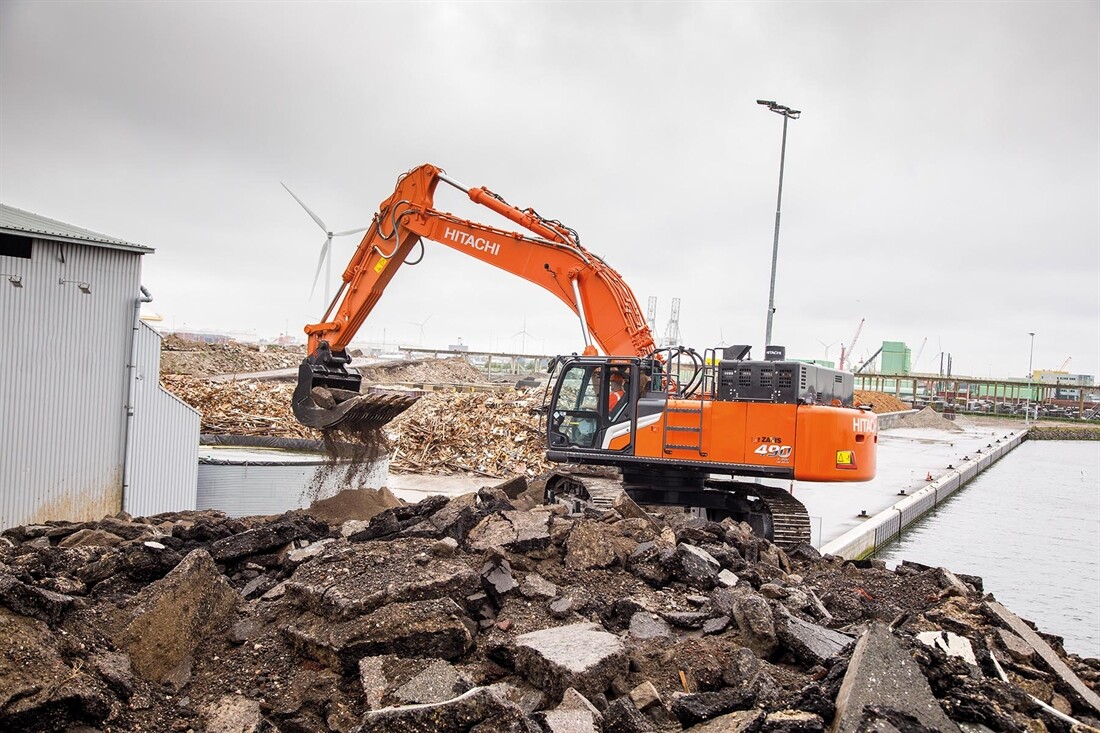 Hitachi launches Zaxis Finance