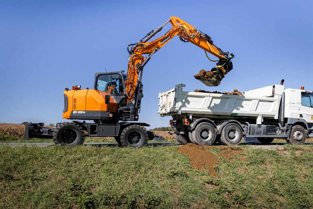 New Doosan DX100W-7 wheeled excavator