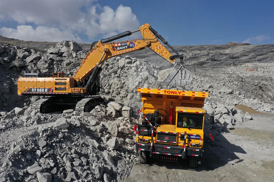 Mining dump trucks with Allison ORS transmission