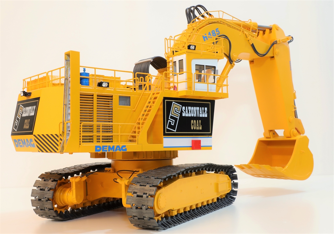David Wylie reviews the new all-metal 1:50th scale ultra-class DEMAG H485 die-cast model from KPS Models.