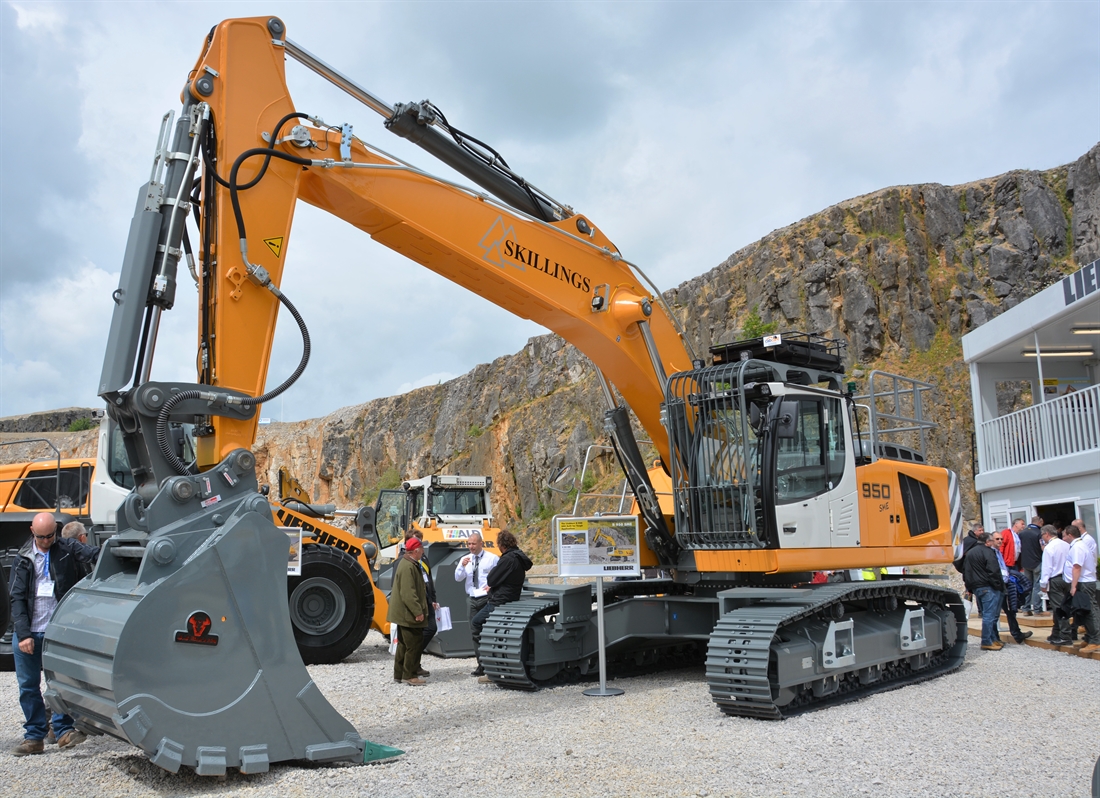 Liebherr Heavyweights Guaranteed at Hillhead