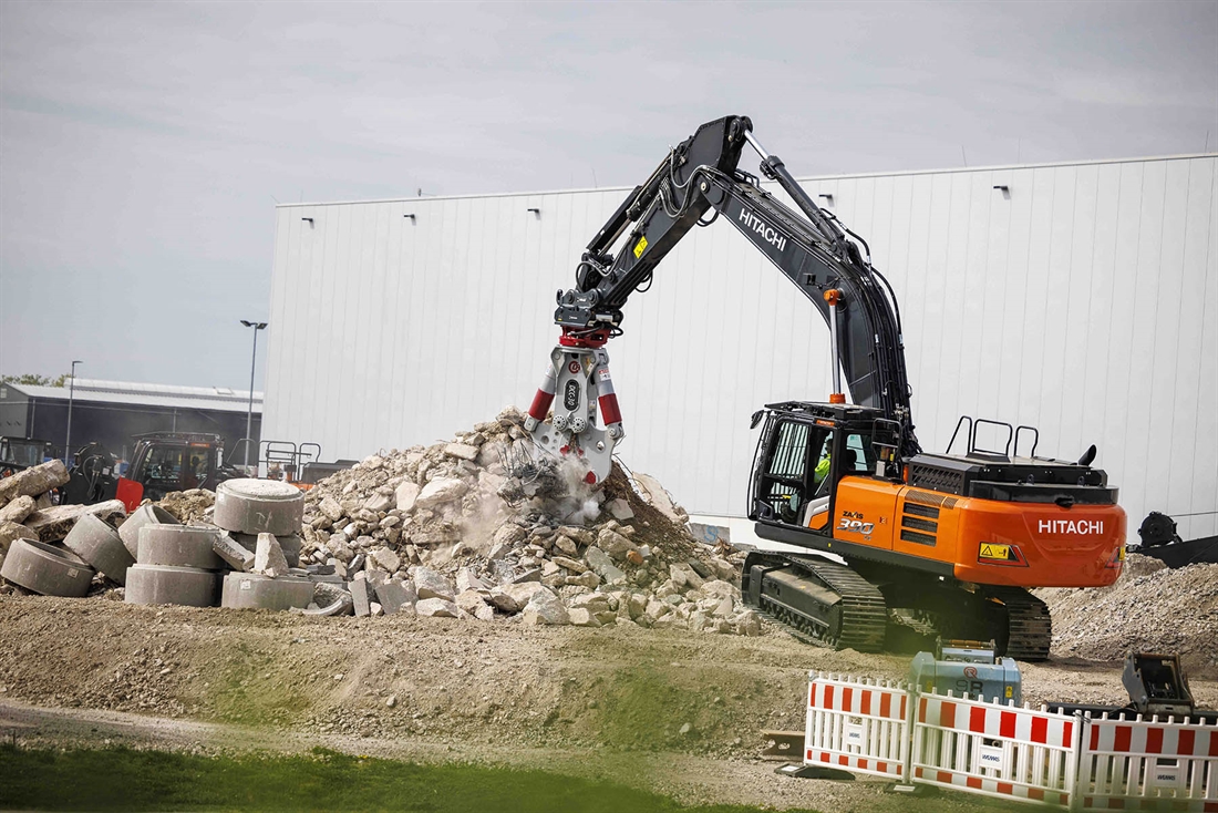 New Hitachi ZX390TC-7 excavator