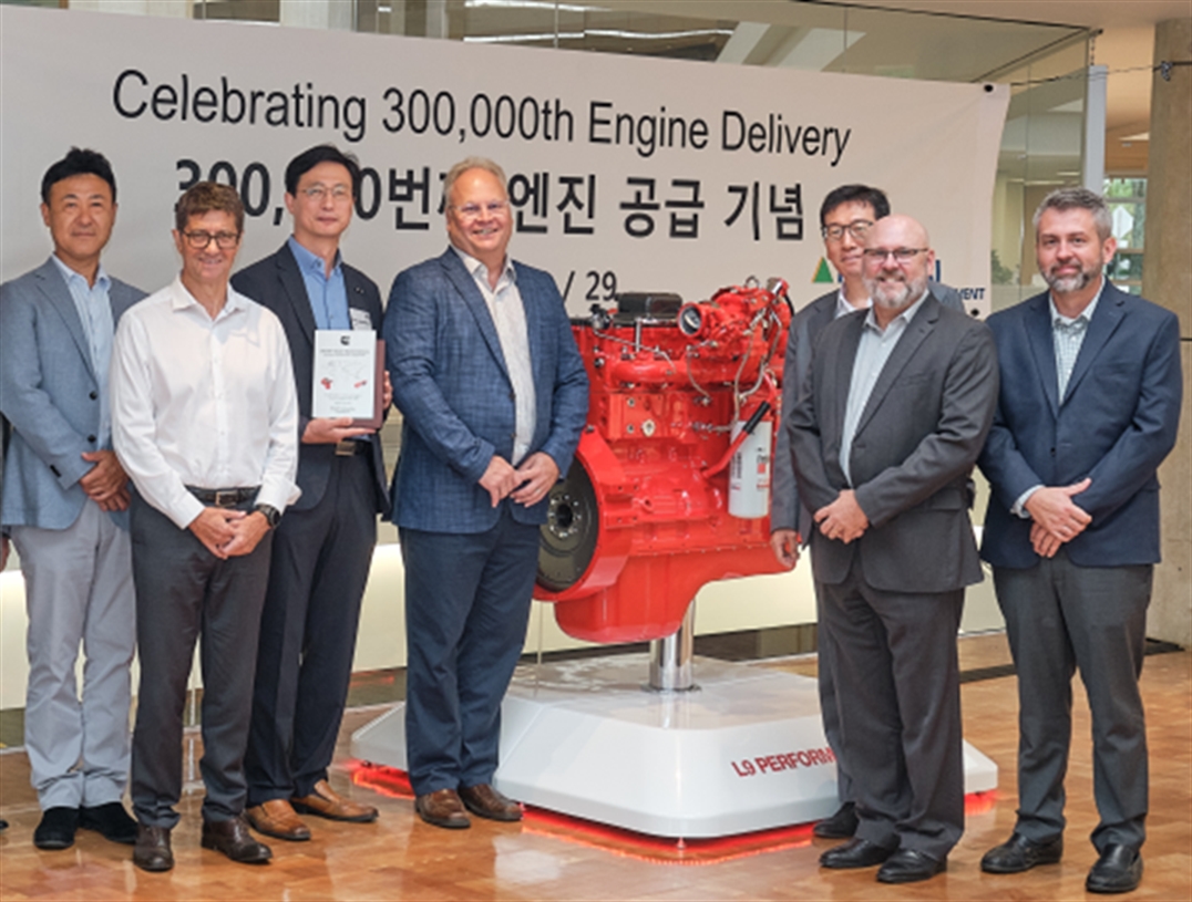 Cummins celebrates 300,000 engines with Hyundai