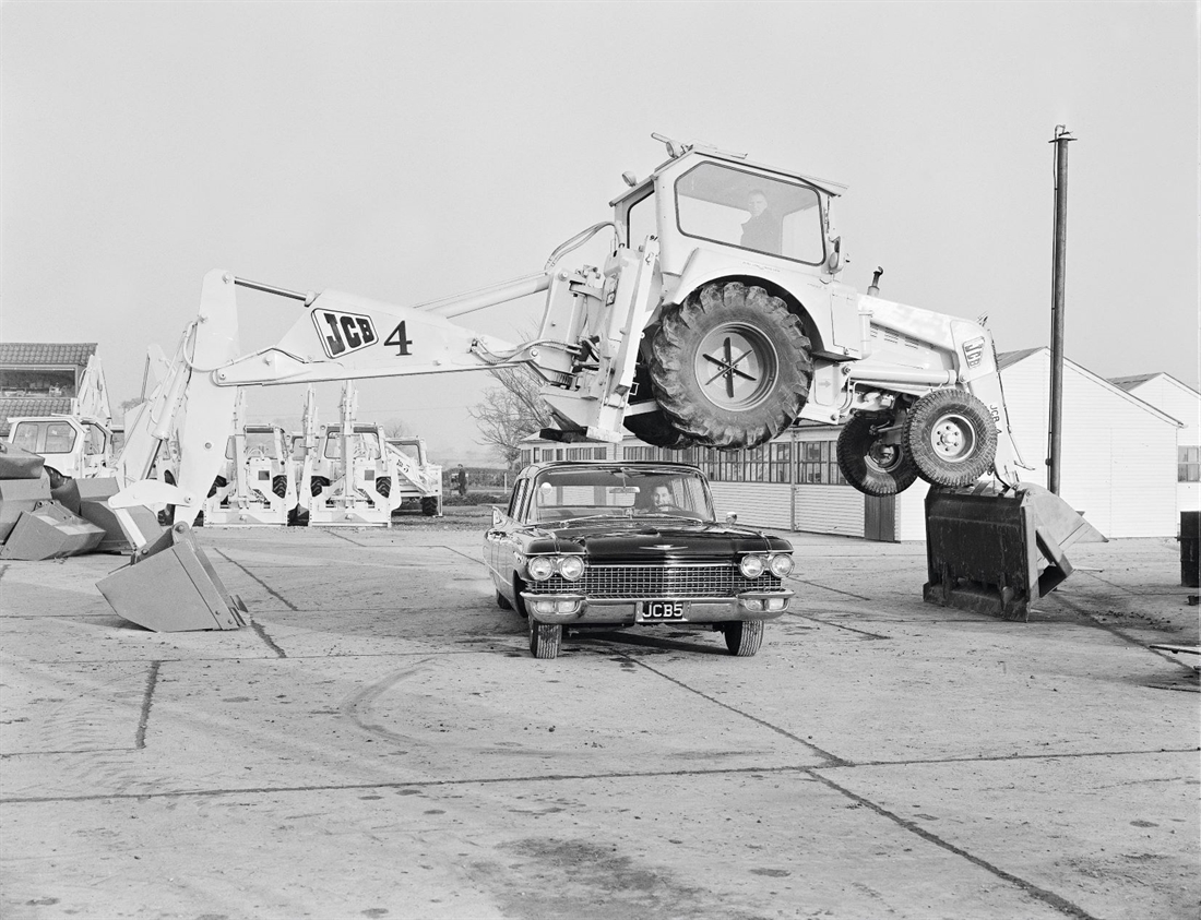 Behind the Scenes with the JCB Dancing Diggers