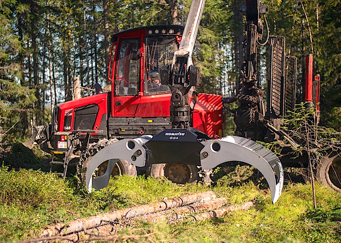 Komatsu launches new 10-strong range of timber grapples
