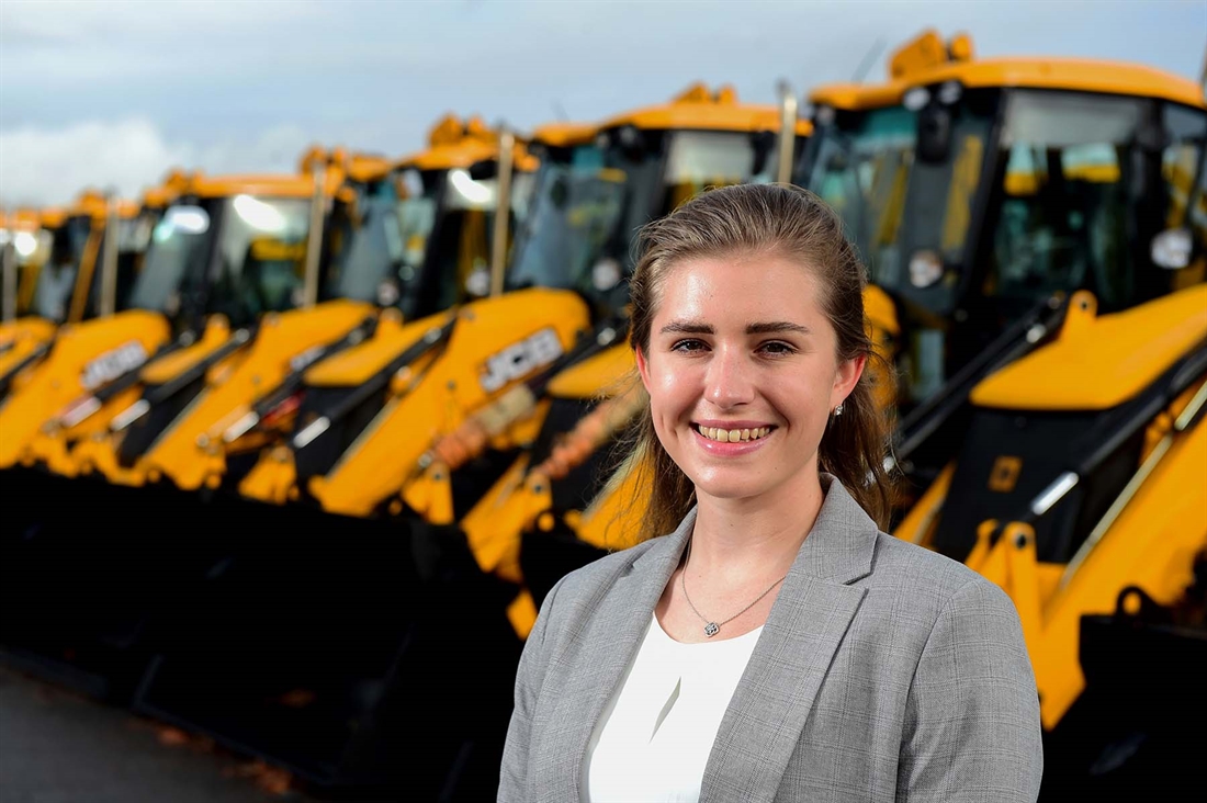 Jobs at JCB for apprentices and graduates