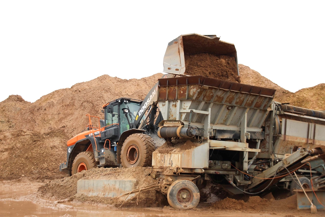 Doosan DL420CVT-7 slashes fuel costs