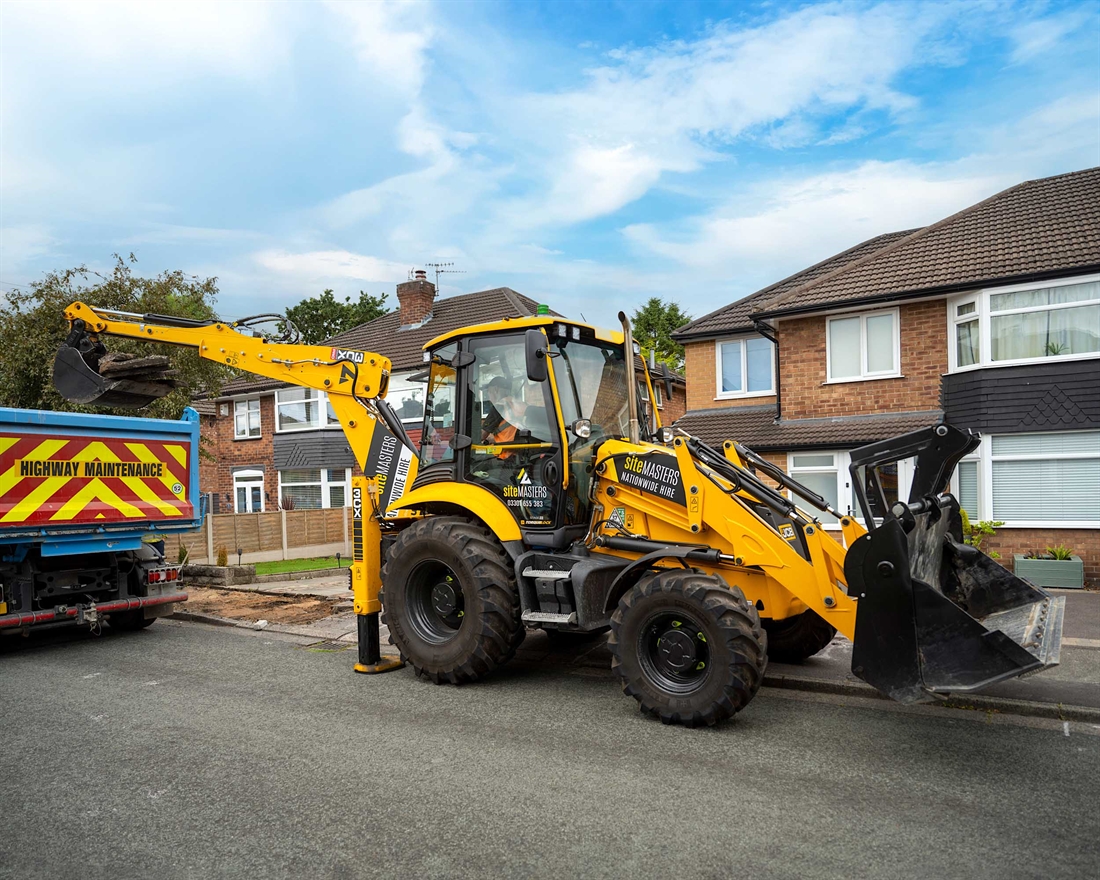 H&C Plant hire invests in 20 JCBs