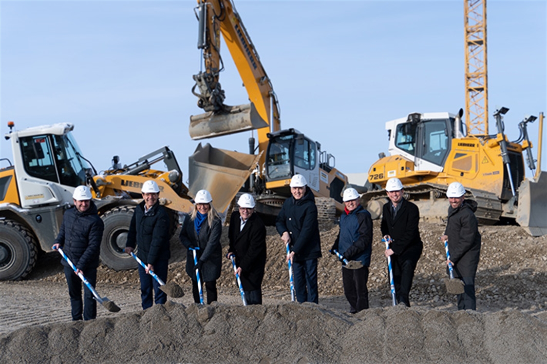 Liebherr hydraulic cylinder plant