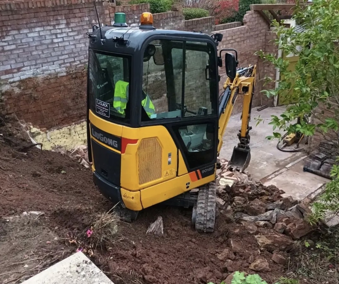 LiuGong Mini Excavator straight from the Horses Mouth