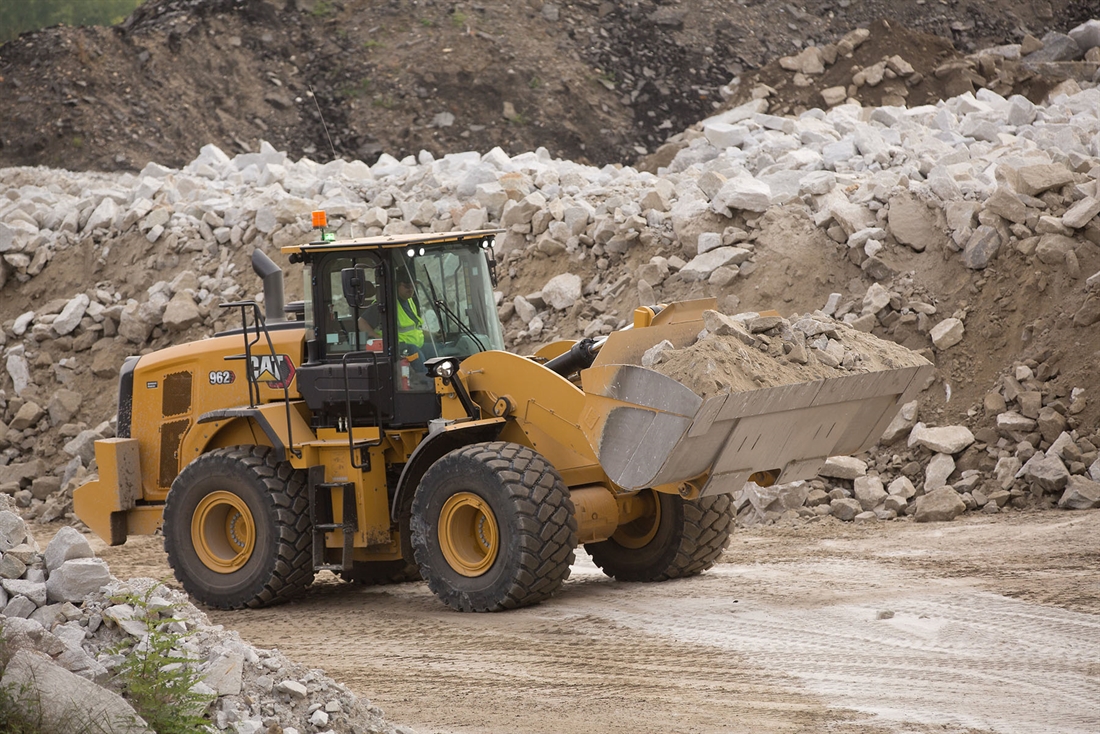 New Cat 950 and 962 wheel loaders