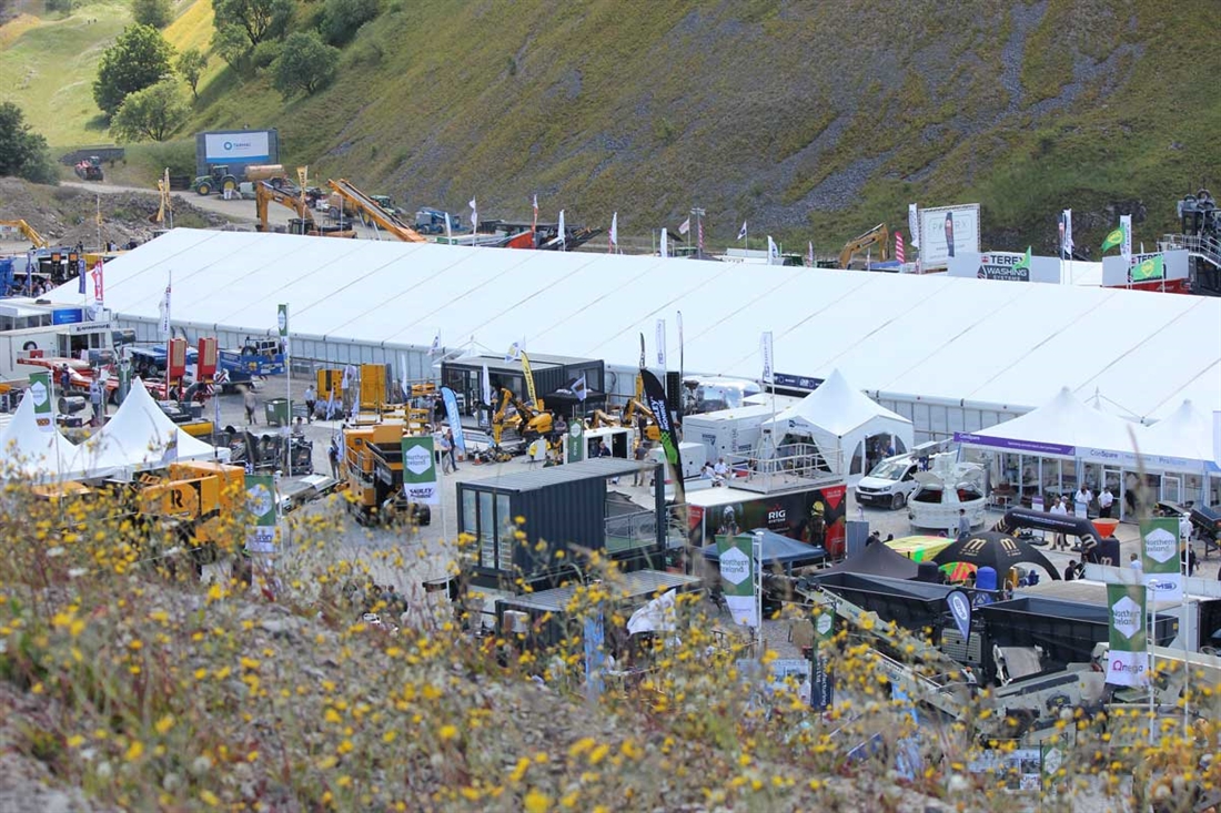 Hillhead extends pavilion