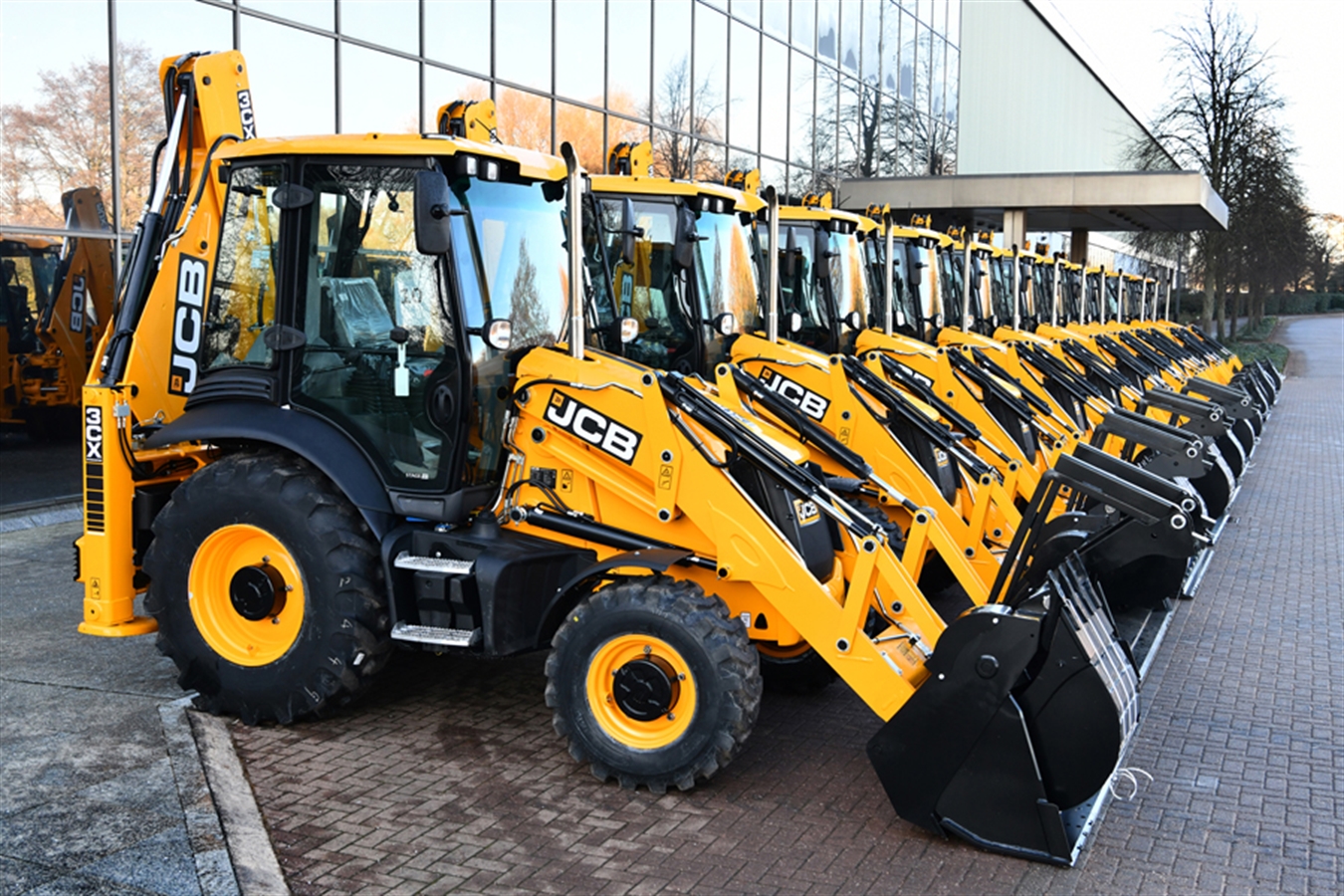 JCB wins its biggest ever UK order