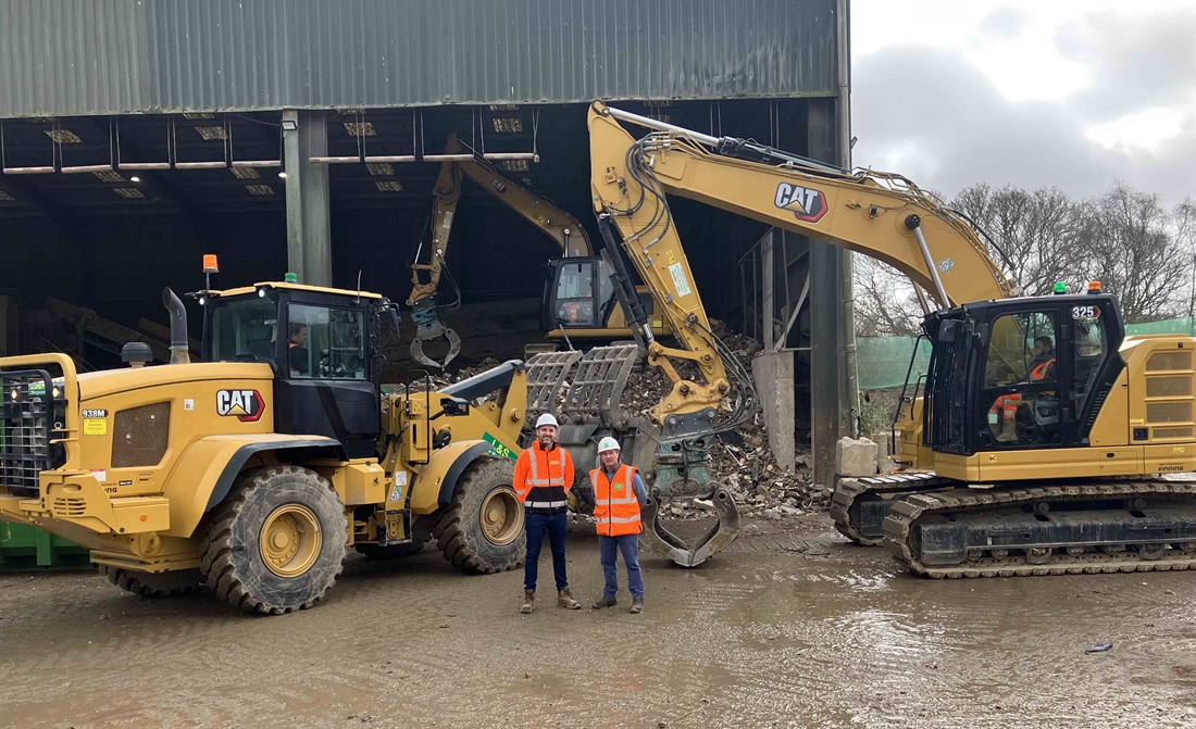 Waste company expands Cat fleet with Finning support