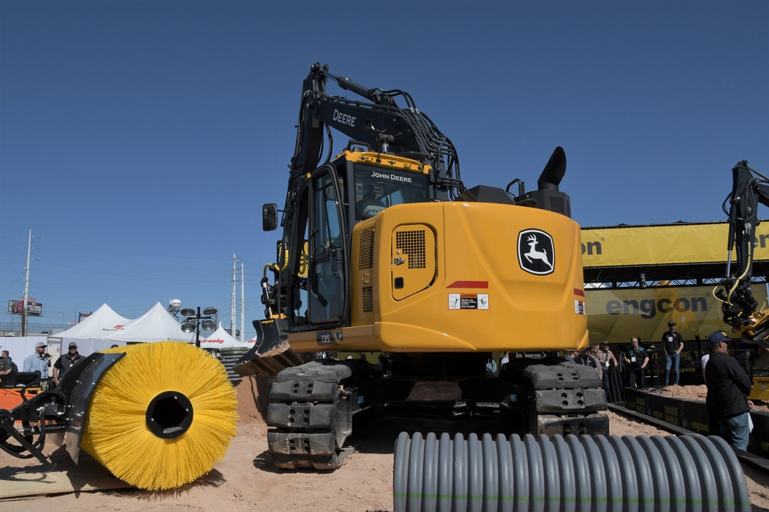 Engcon Connect with ConExpo Visitors