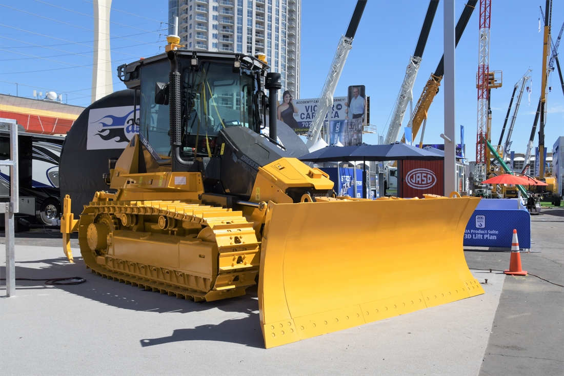 Dressta & LiuGong Partner with Leica Geosystems for 3D Machine Control