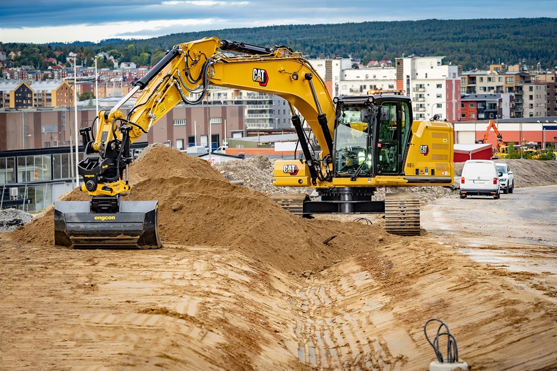 Engcon DC3 control system for Cat excavators