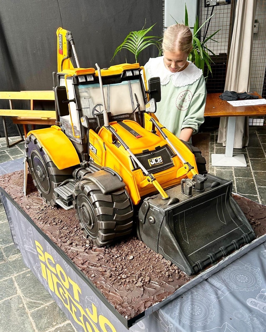 JCB, Its a Piece of Cake