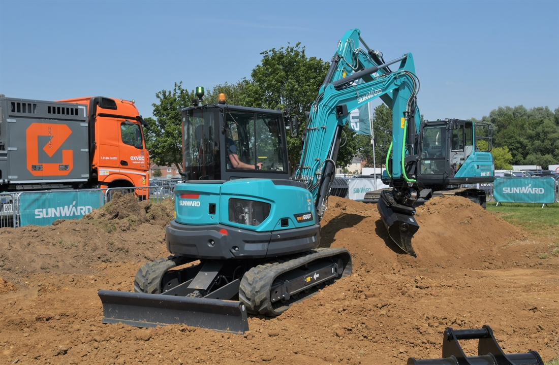 Sun Shines on Sunward at Plantworx