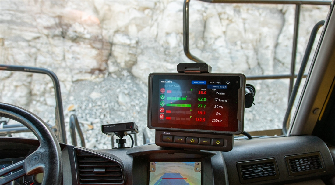 Komatsu reveals new guidance monitor for rigid dump trucks