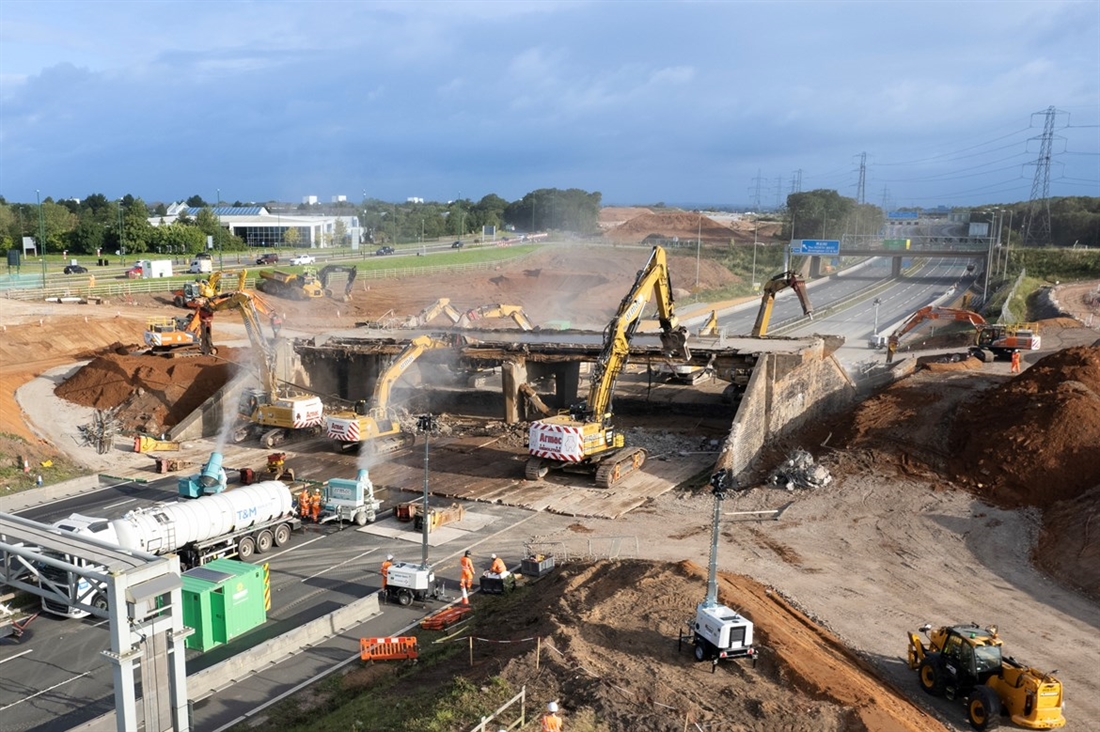 HS2 removes bridge over M42 motorway