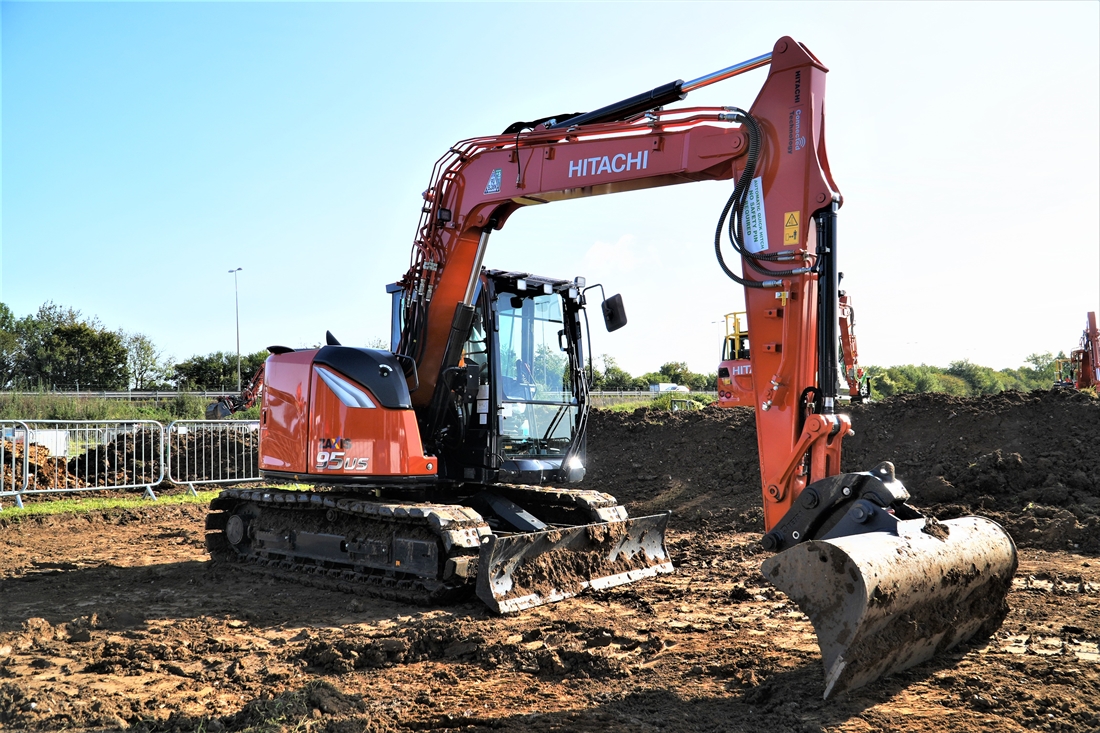 Hitachi Turn on the Style & Technology at Dig Day Event