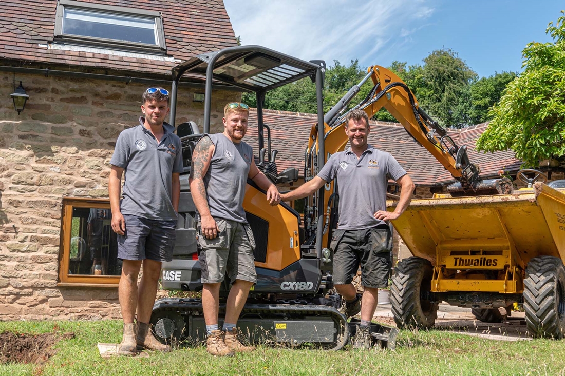 Case CX18D joins Woolliscroft Groundworks