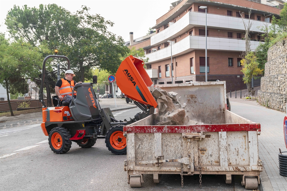 AUSA expands electric dumper range