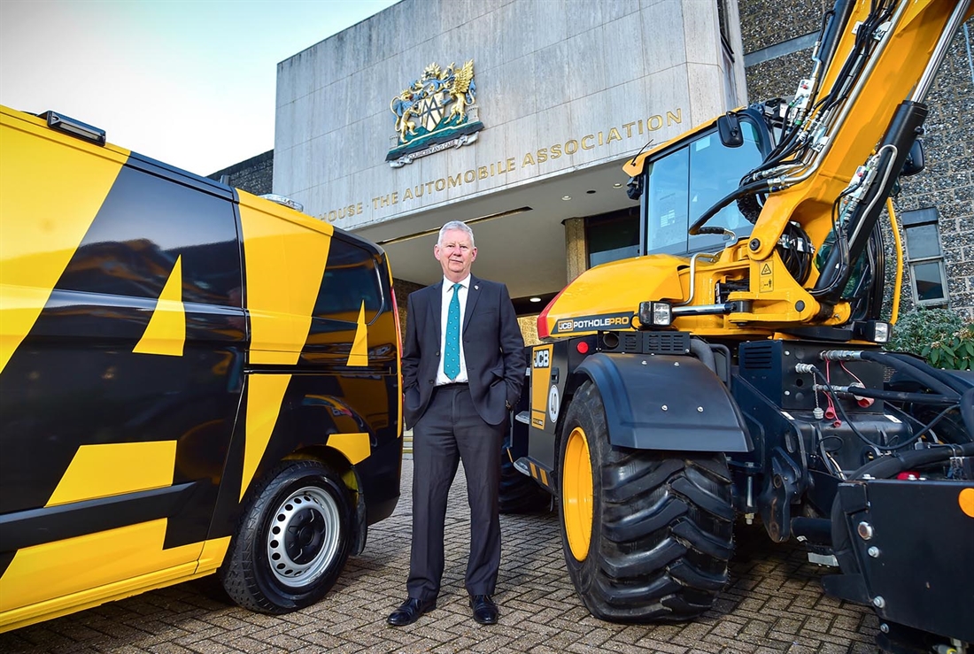 JCB joins new Pothole Partnership