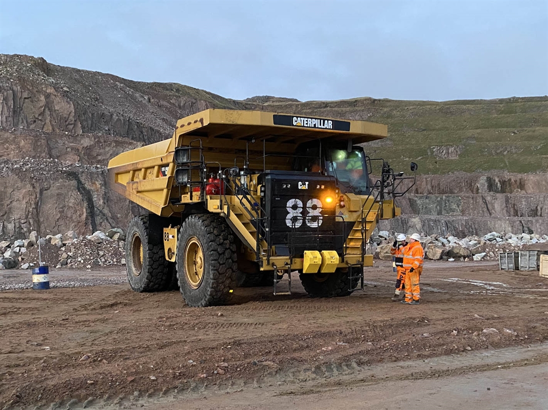 Finning delivers Cat fleet to Glensanda
