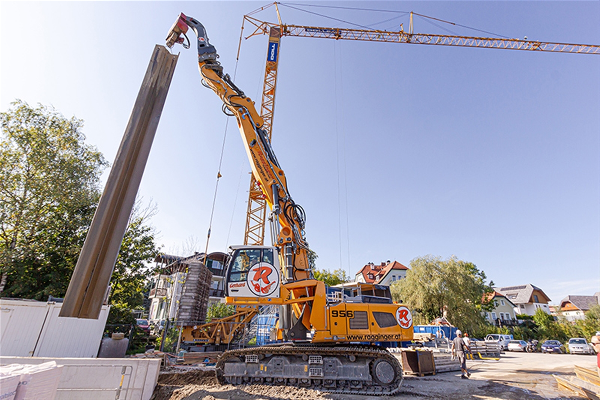 Liebherr R 956 special excavator in Austria