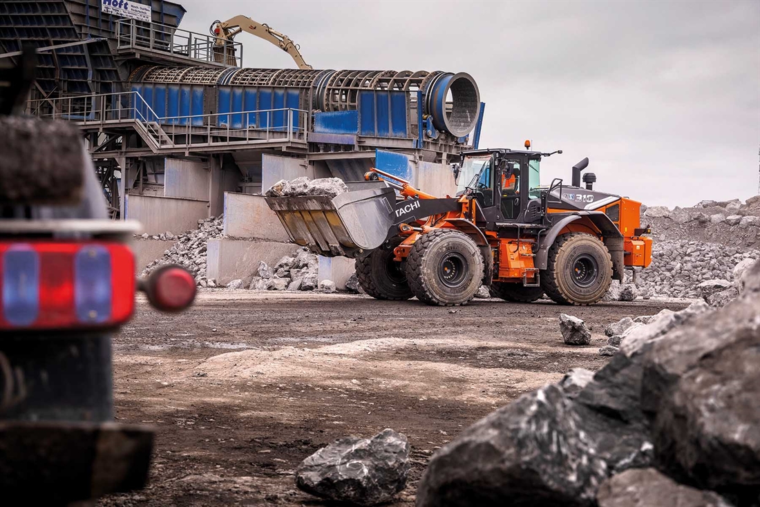 Hitachi ZW310-7 at Intermat