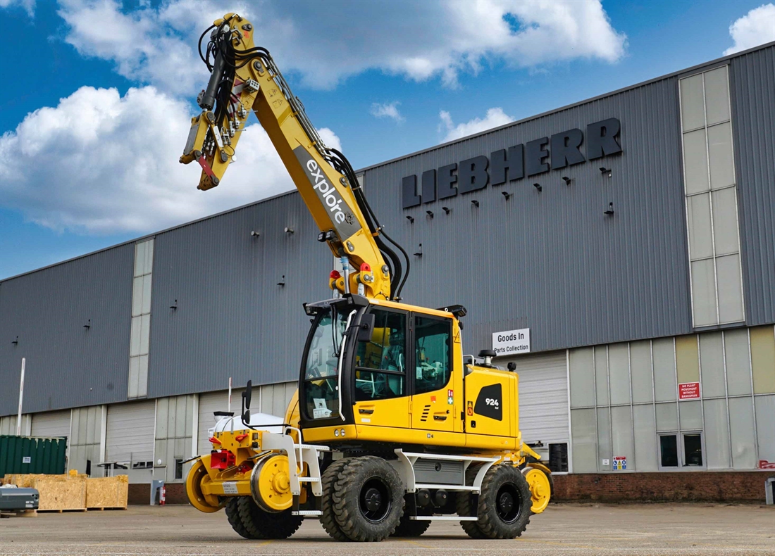 Explore Plant orders Liebherr A 924 Litronic