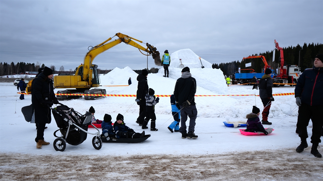 Family Fun at the Juupajoki Snow Sculpture Competition 2024