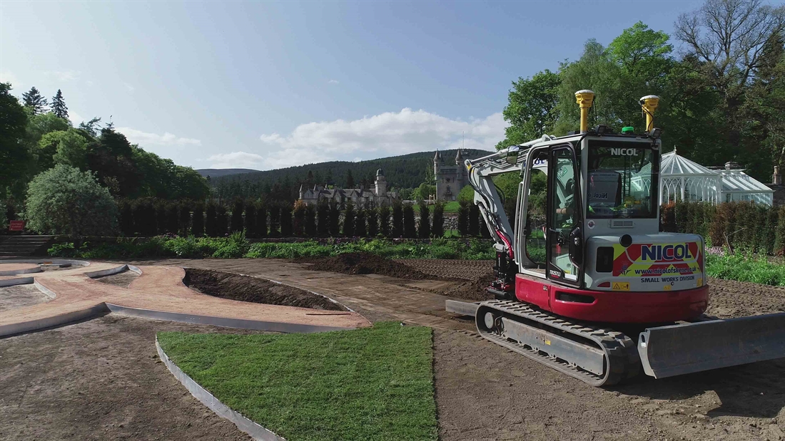 Balmoral maze fit for a King