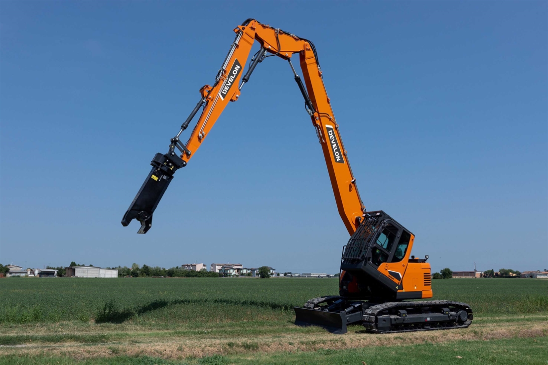New Develon DX140RDM-7 Demolition Excavator