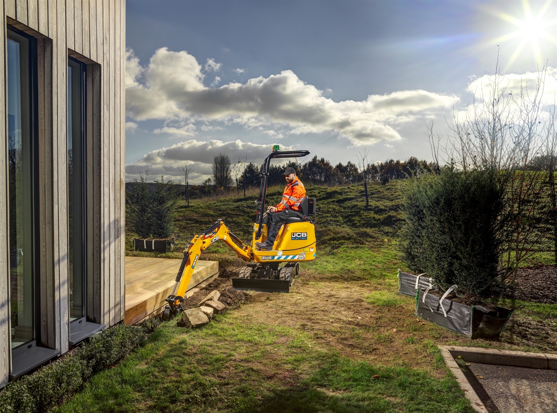 JCB returns to Plantworx