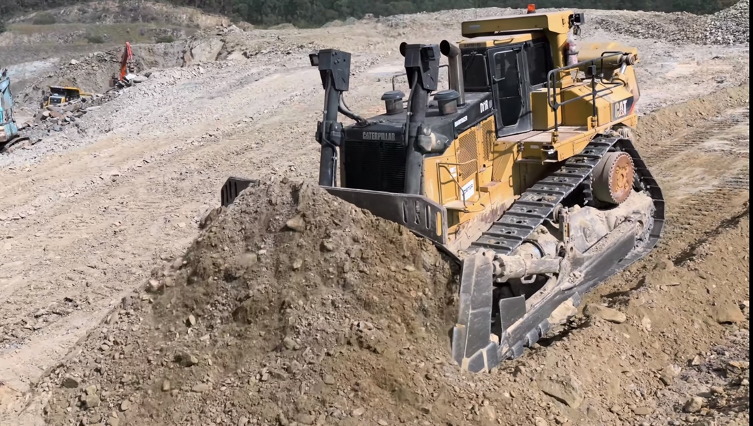 Scotts Cat D11R QD in Action!