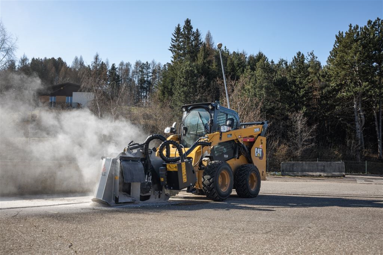RWL/SSL: The new wheel saw for 50-75hp skid steers
