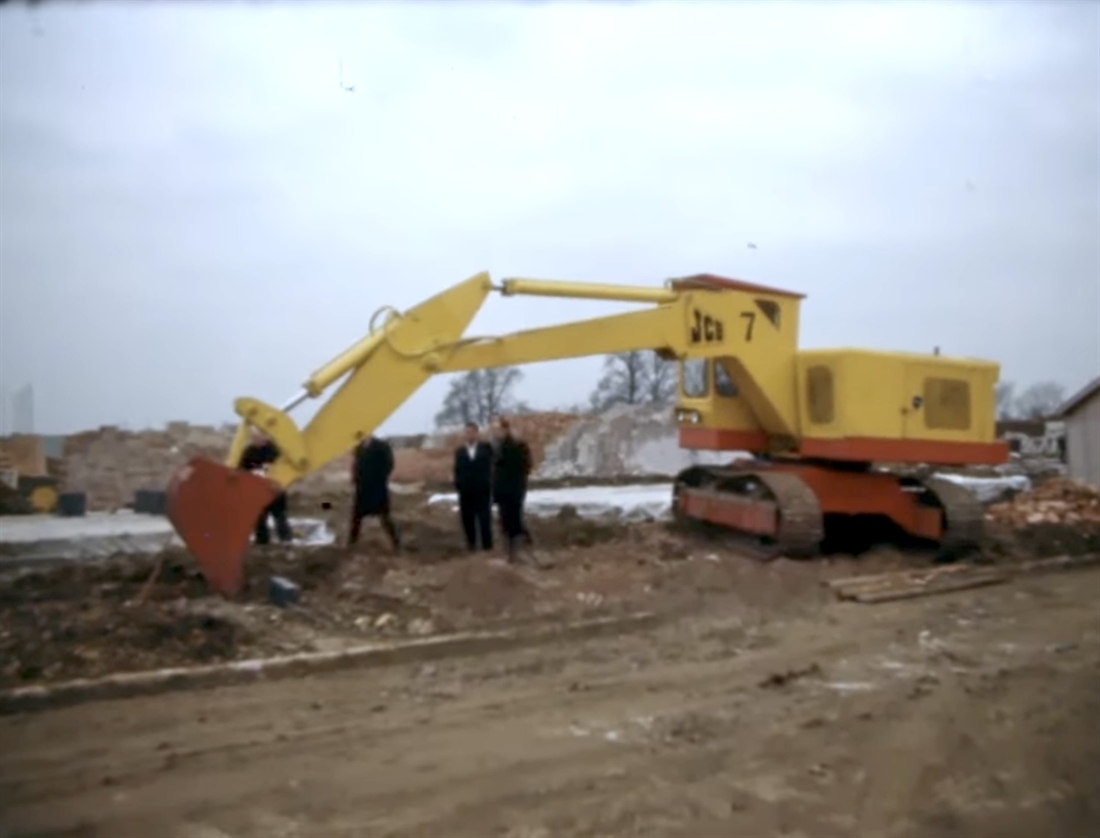 Where Tracked 360 Degree Excavators Started for JCB (Blog Post Re-Visit)