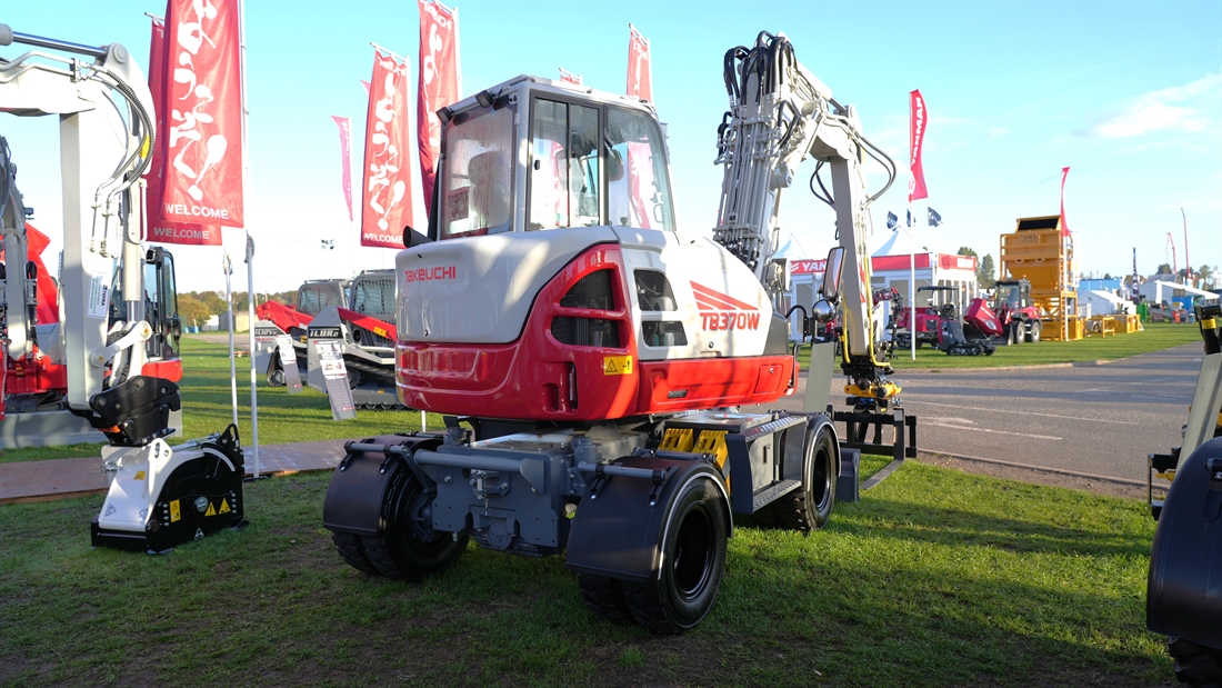 Takeuchi Baby Duck Deal Done at Plantworx