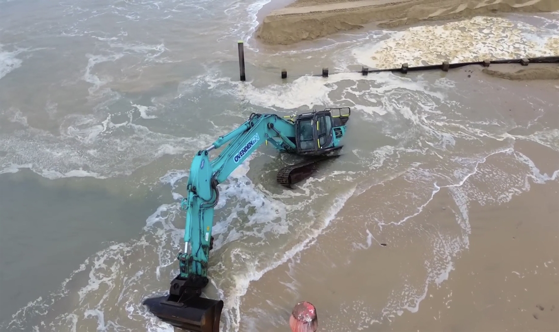 Stricken Excavator Recovery